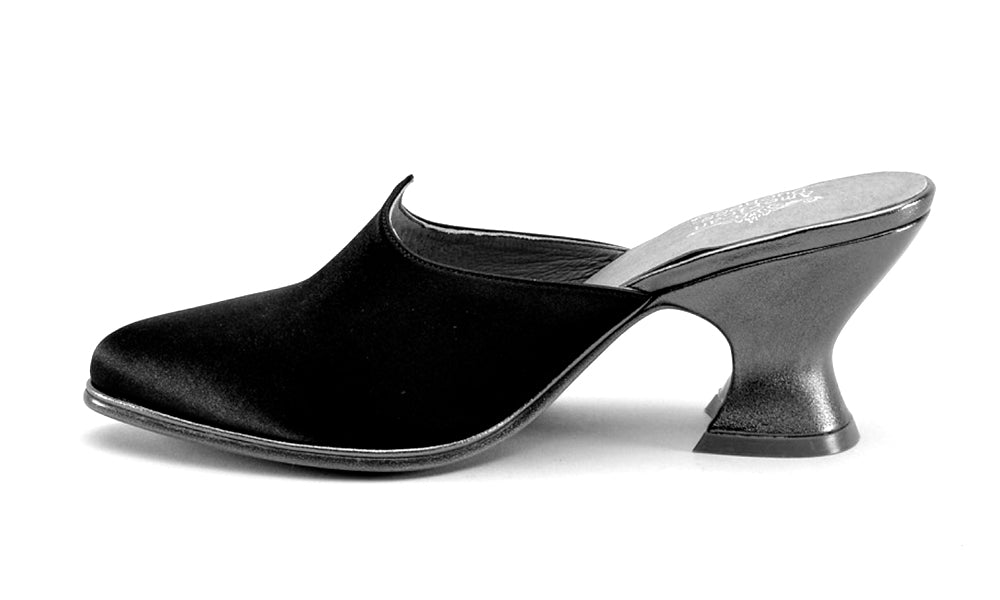 Charlotte 18th Century Mules (Black)