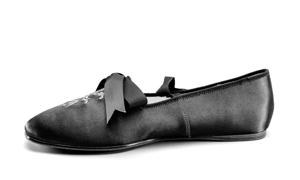 Penelope Regency Slippers (Black)