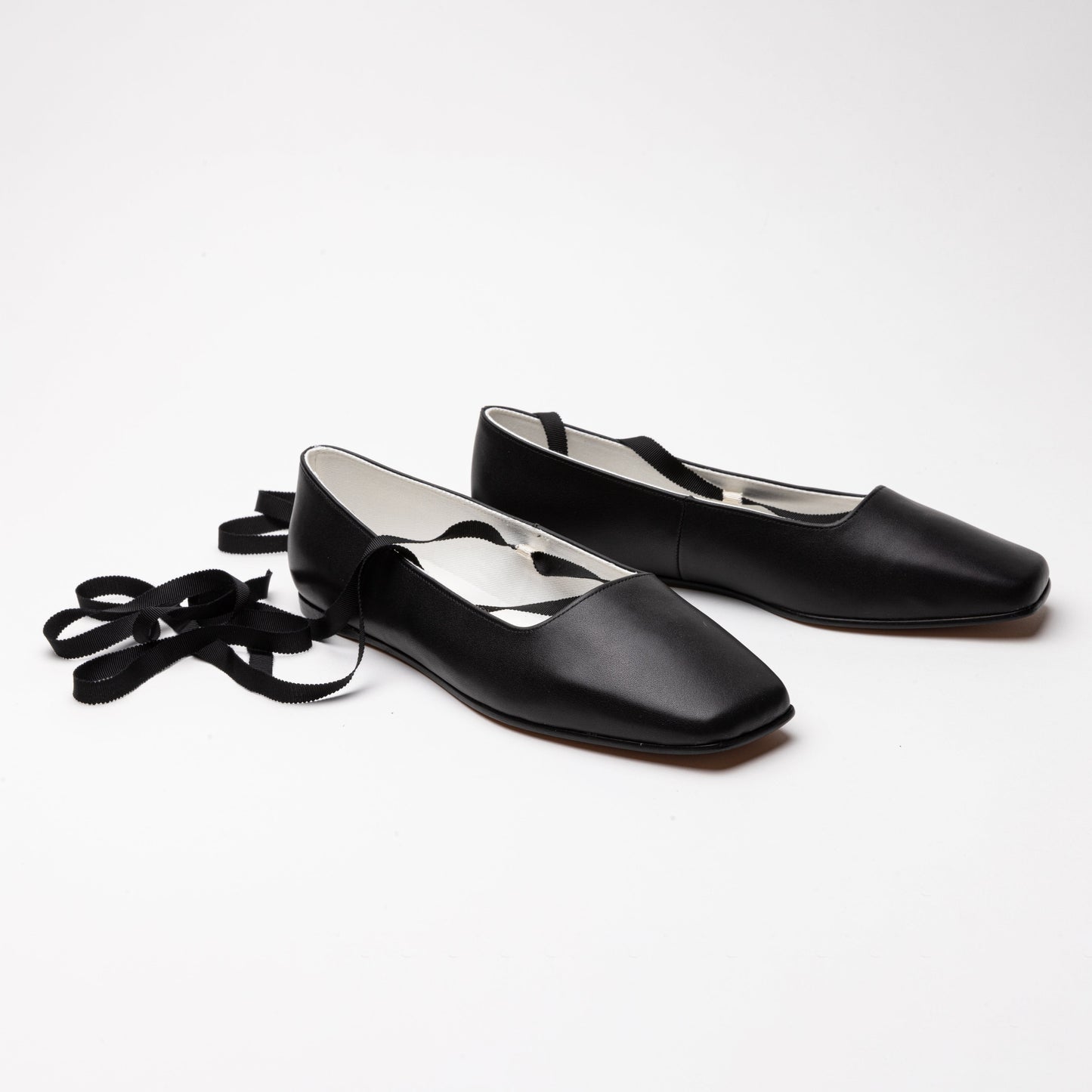 Bronte Slippers (Black)