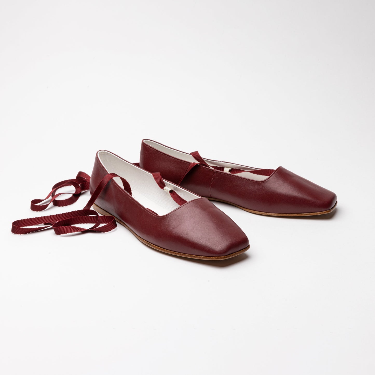 Bronte Slippers Wide (Black Cherry)