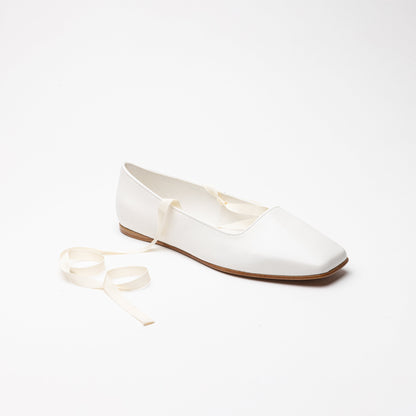 Bronte Slippers (Soft Ivory)