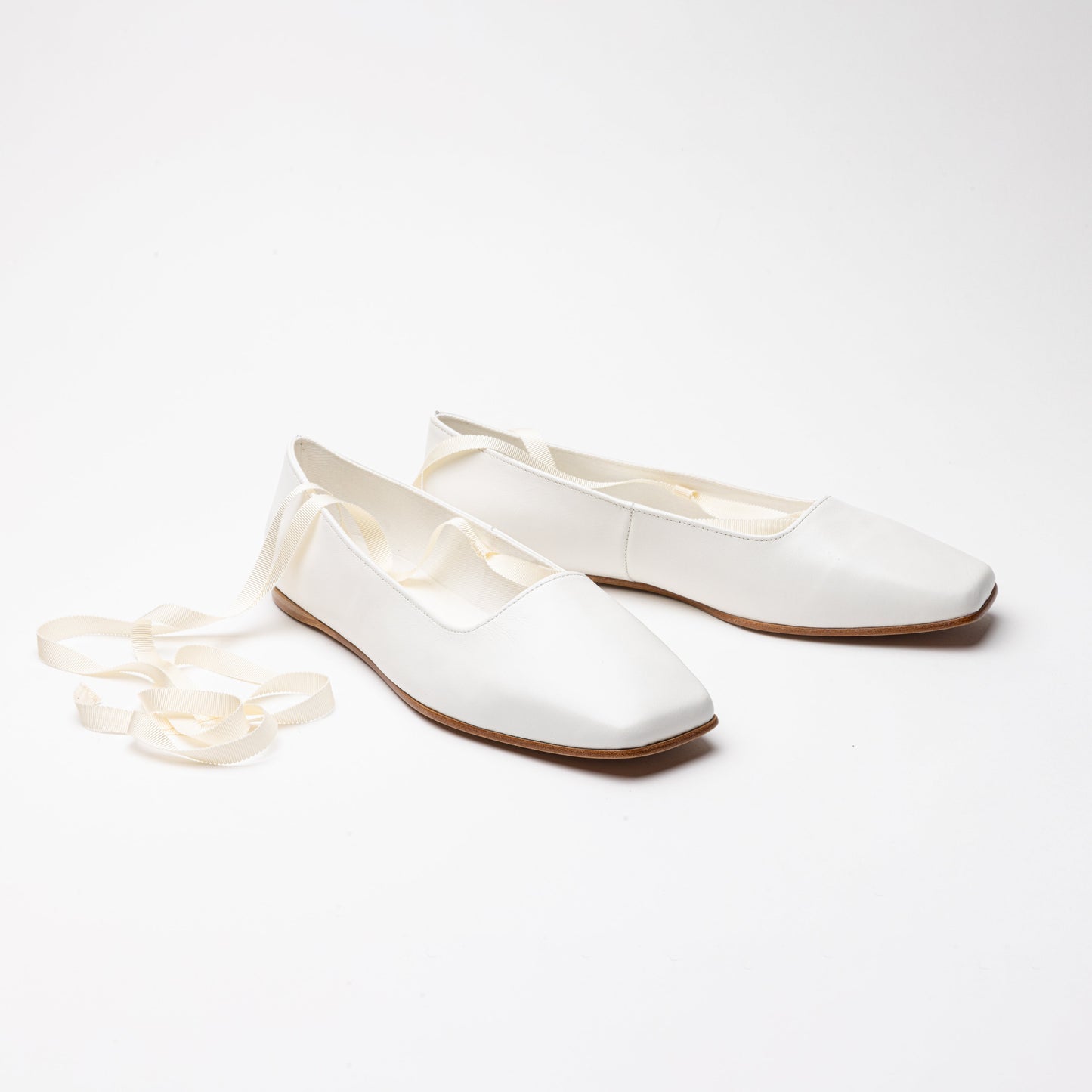 Bronte Slippers Wide (Soft Ivory)