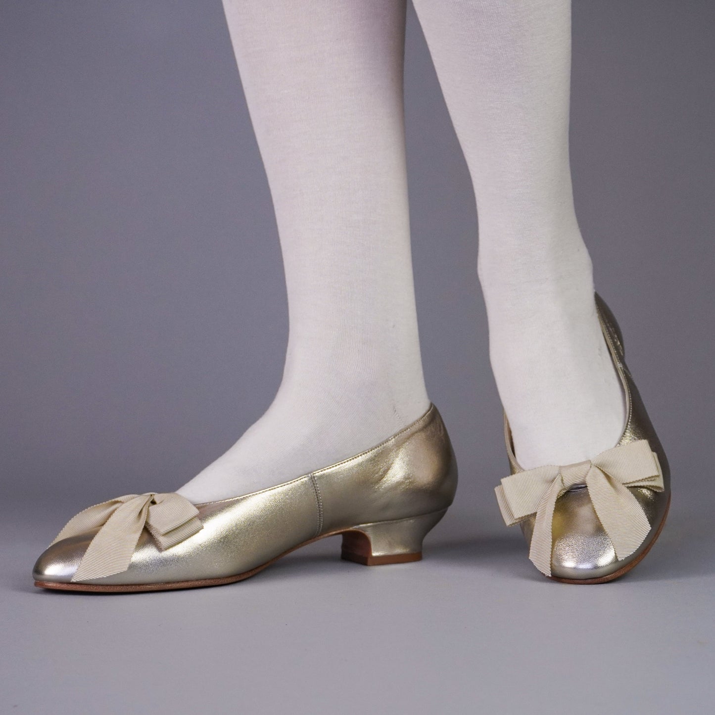 Waltz Edwardian Slipper (Gold)