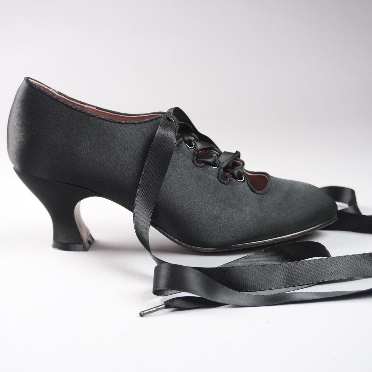 Foxtrot Edwardian Pump (Black)