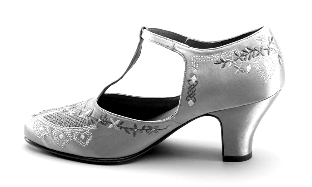 Daisy Embroidered T-Straps (Blue)