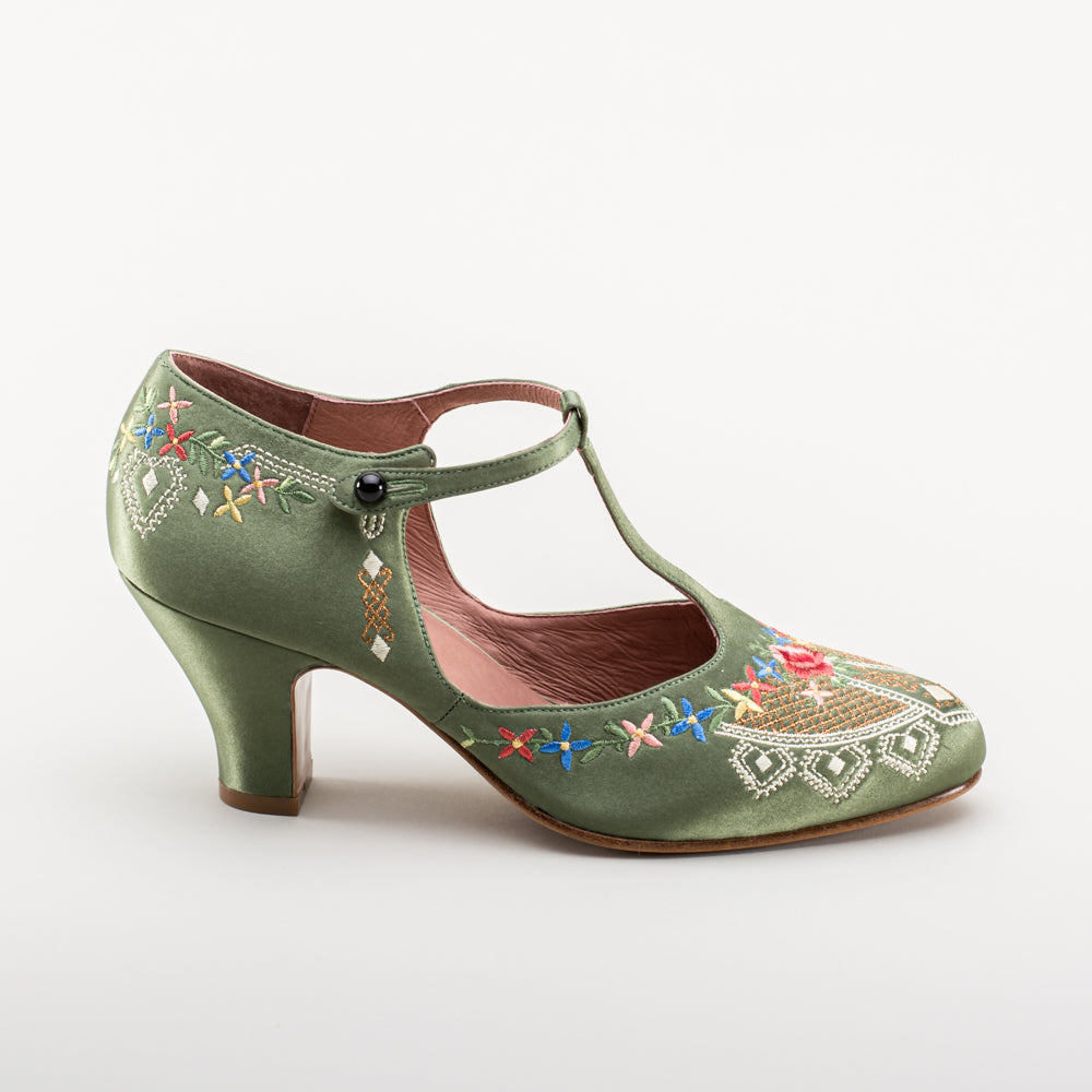 Daisy Embroidered T-Straps (Green)
