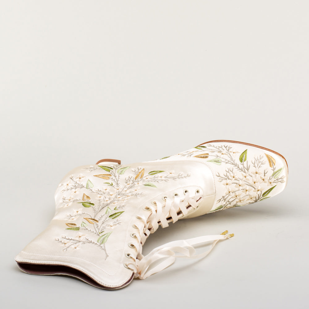 Flora Women's Embroidered Boots (Ivory)