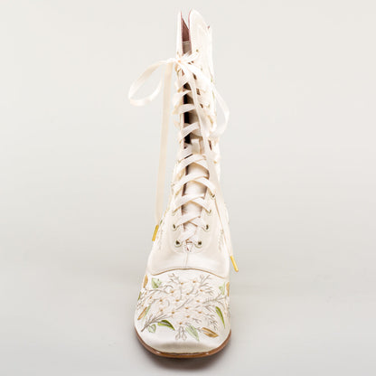 Flora Embroidered Boots Wide (Ivory)