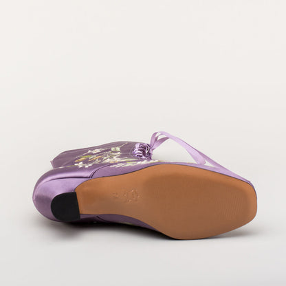 Flora Embroidered Boots Wide (Lavender)