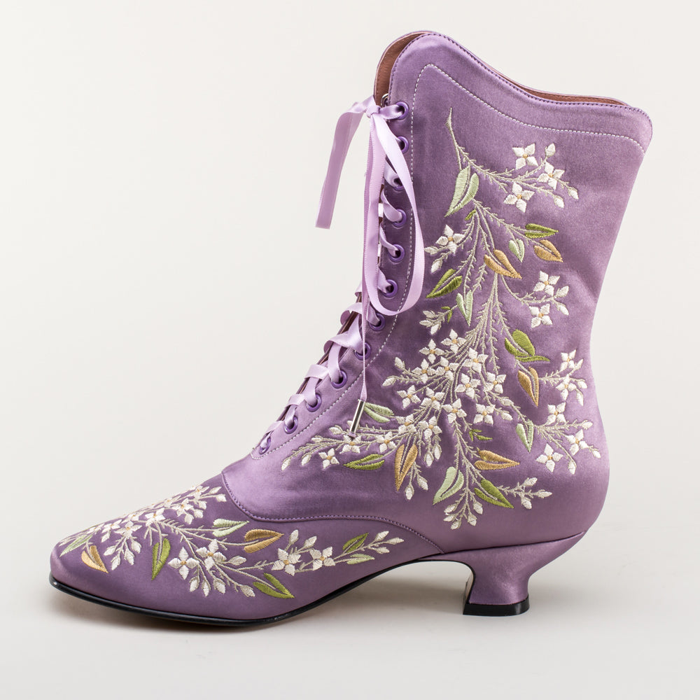 Flora Women's Embroidered Boots (Lavender)