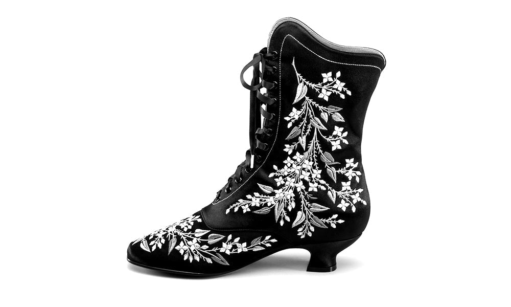 Flora Embroidered Boots Wide (Black)
