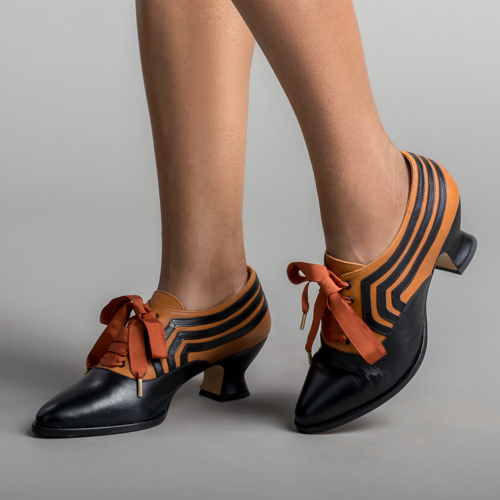 Bernadette Women's Edwardian Oxfords (Cognac/Black)