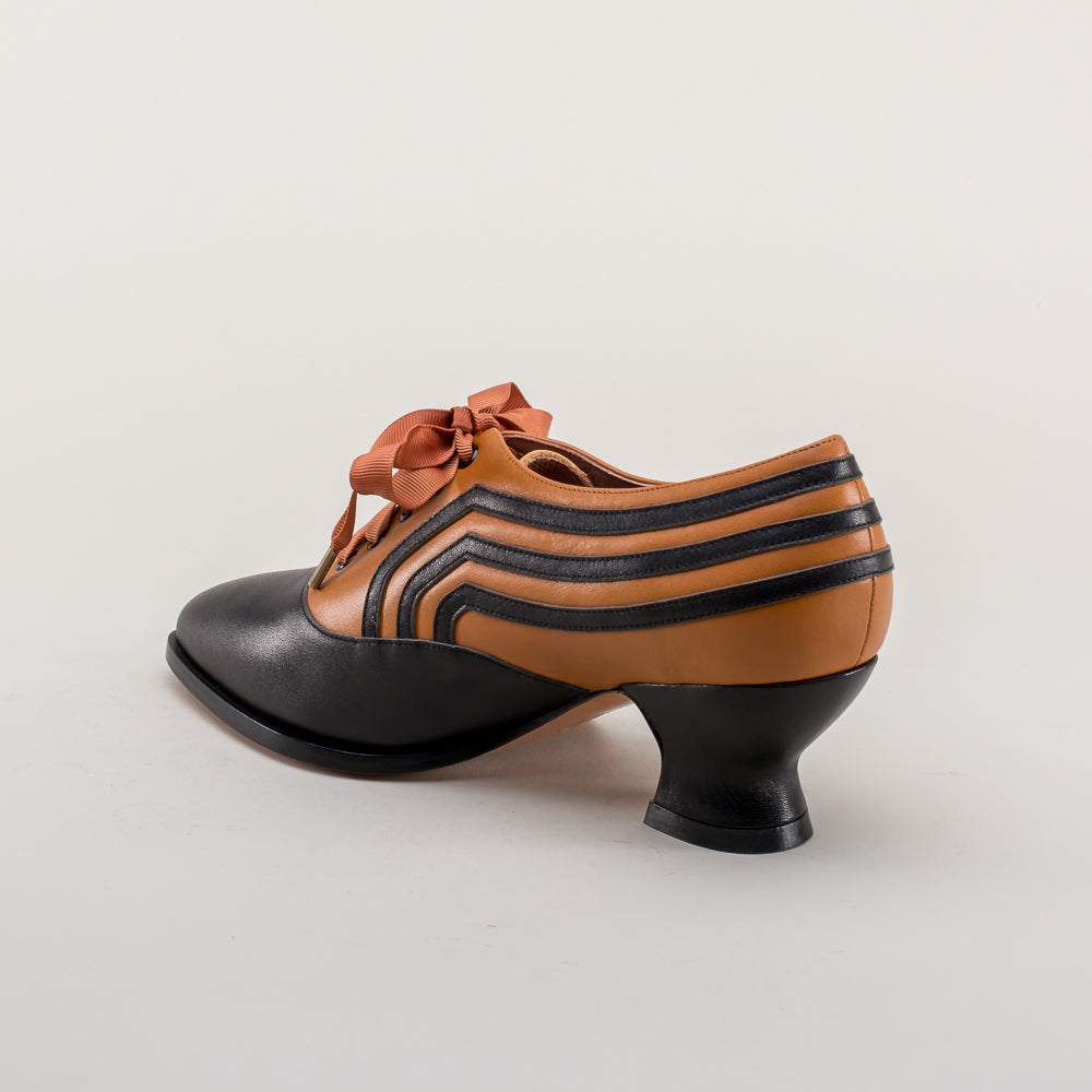 Bernadette Edwardian Oxfords Wide (Cognac/Black)