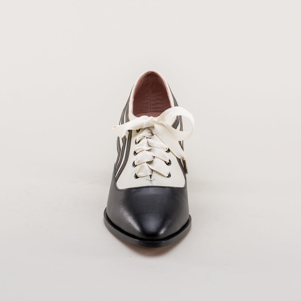 Bernadette Edwardian Oxfords (Ivory/Black)