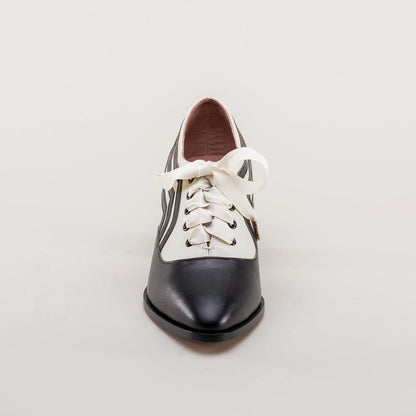 Bernadette Edwardian Oxfords Wide (Ivory/Black)