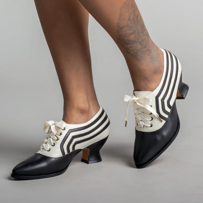 Bernadette Edwardian Oxfords Wide (Ivory/Black)