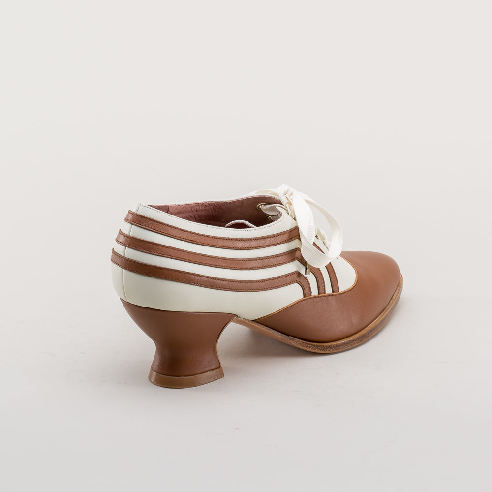 Bernadette Edwardian Oxfords (Tan/Ivory)