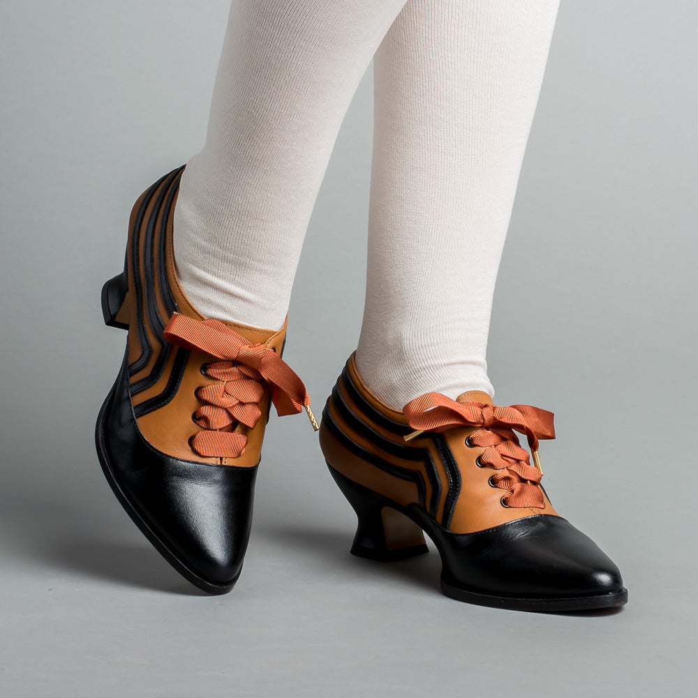 Bernadette Women's Edwardian Oxfords (Cognac/Black)