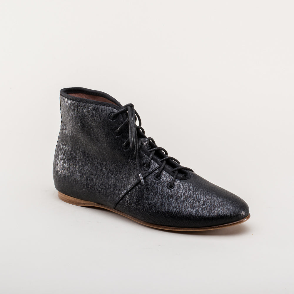 Emma Regency Leather Boots (Black)