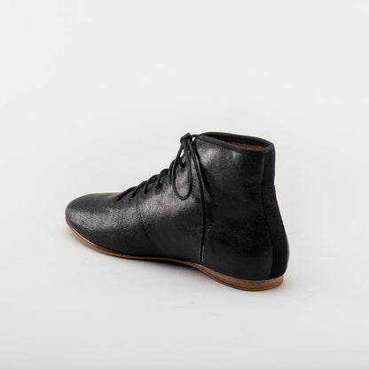 Emma Regency Leather Boots (Black)