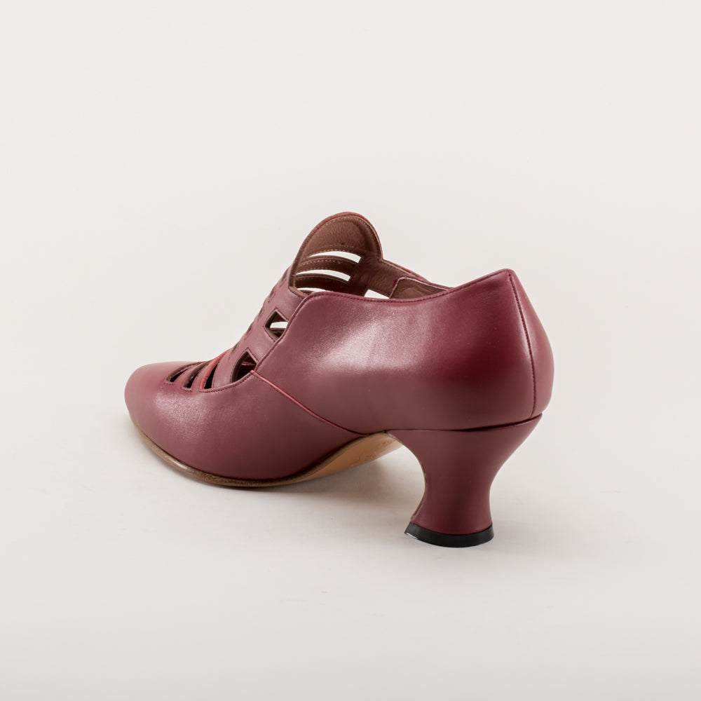 Endora Victorian Witch Shoes (Blood Red)