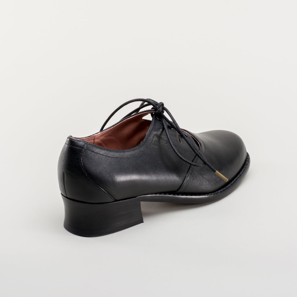 Ghillie Vintage Lace-Up Shoes (Black)