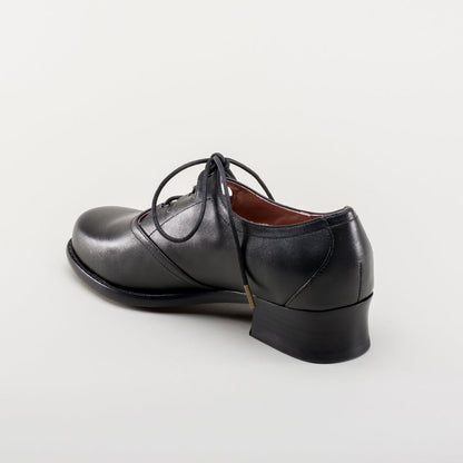 Ghillie Vintage Lace-Up Shoes (Black)