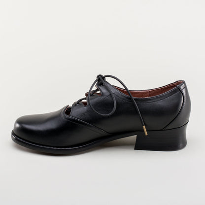 Ghillie Vintage Lace-Up Shoes (Black)