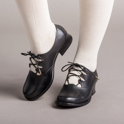 Ghillie Vintage Lace-Up Shoes (Black)