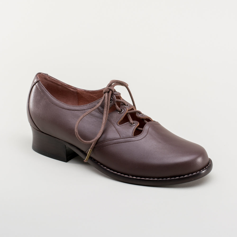 Ghillie Vintage Lace-Up Shoes (Brown)