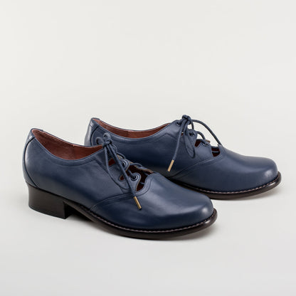 Ghillie Vintage Lace-Up Shoes (Navy)