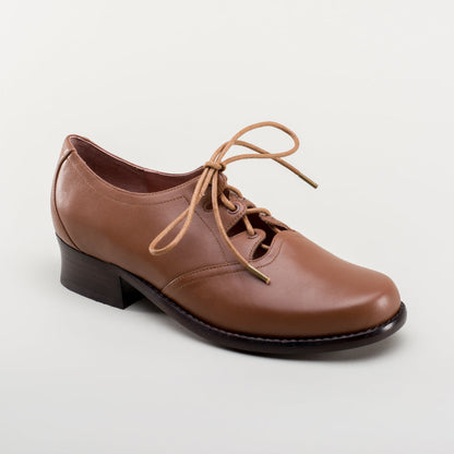 Ghillie Vintage Lace-Up Shoes (Tan)