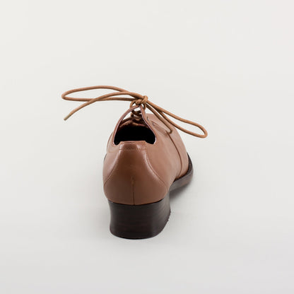 Ghillie Vintage Lace-Up Shoes (Tan)