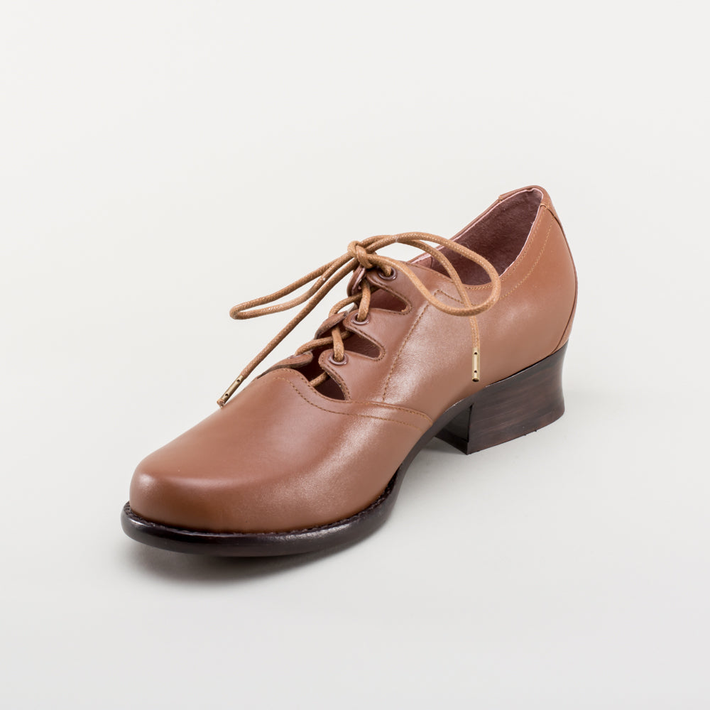 Ghillie Vintage Lace-Up Shoes (Tan)
