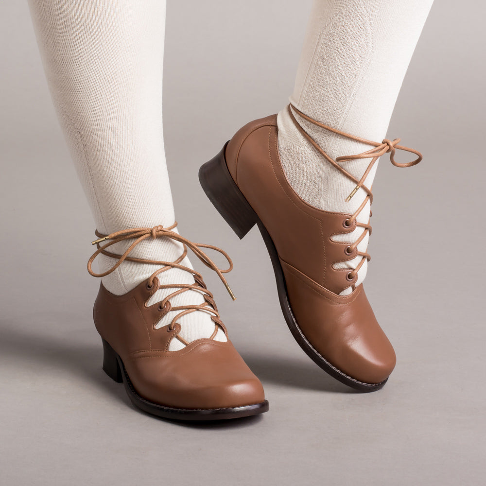 Ghillie Vintage Lace-Up Shoes (Tan)