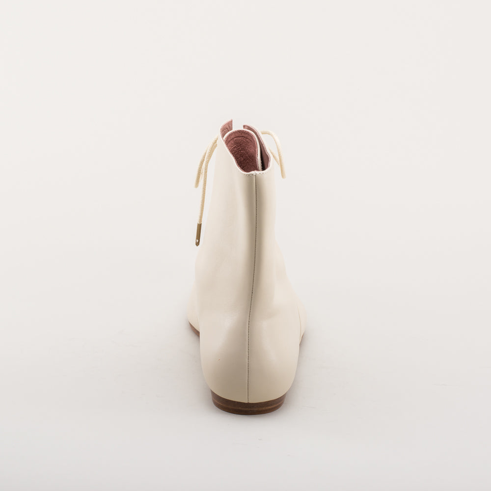 Hartfield Regency Leather Boots (Ivory)