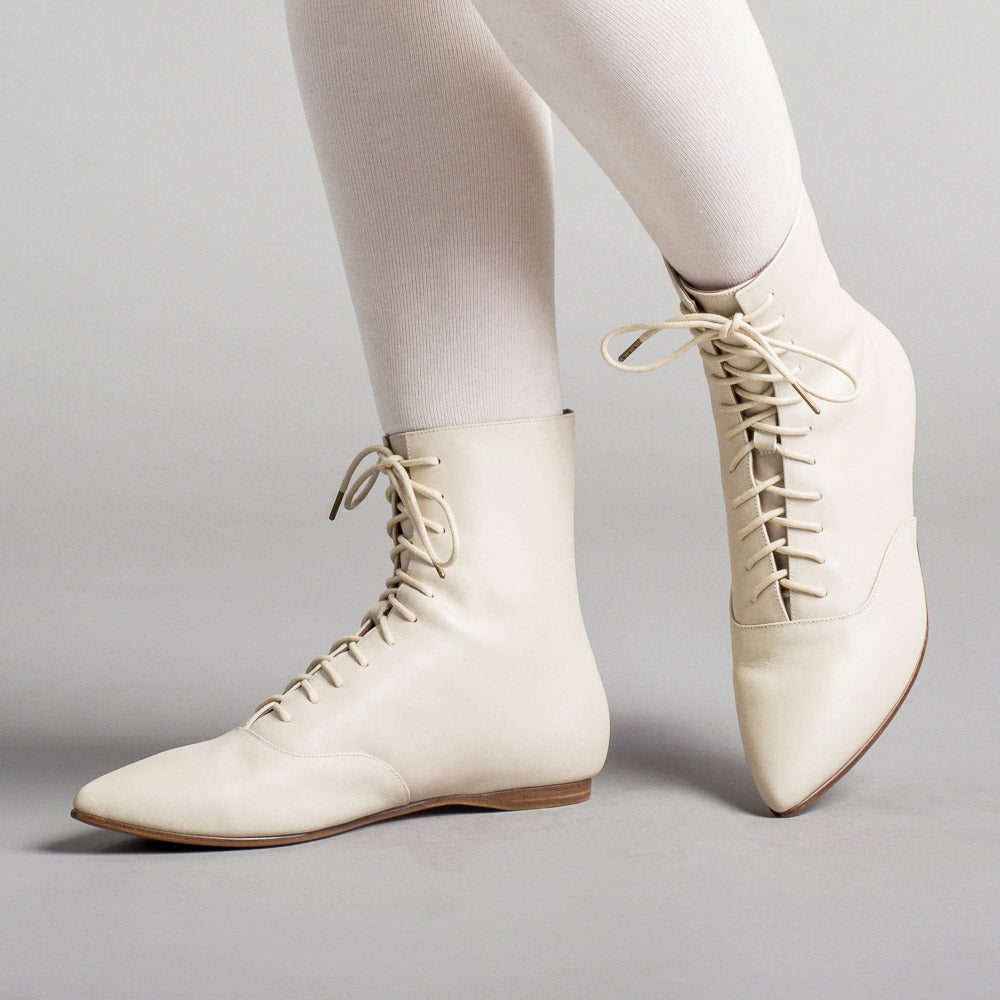 Hartfield Regency Leather Boots (Ivory)