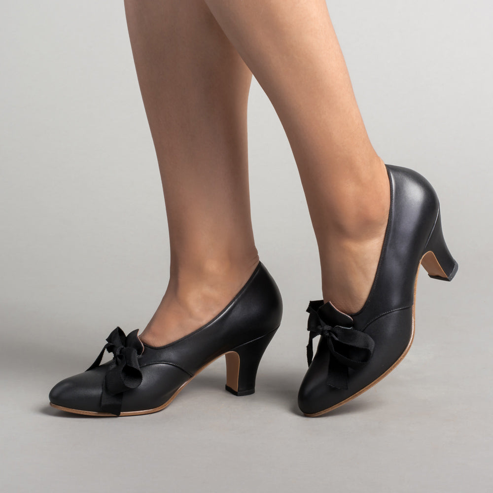Hazel Women's Vintage Pumps (Black)