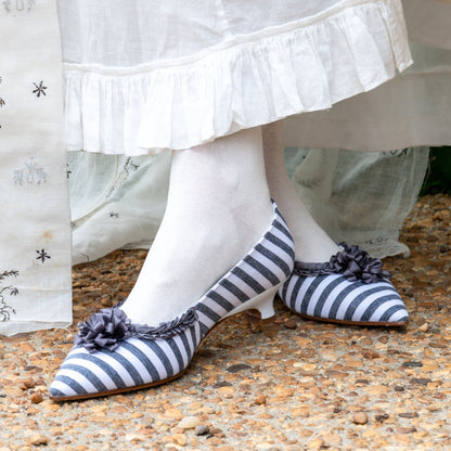 Josephine 18th Century Pumps (Charcoal/White)