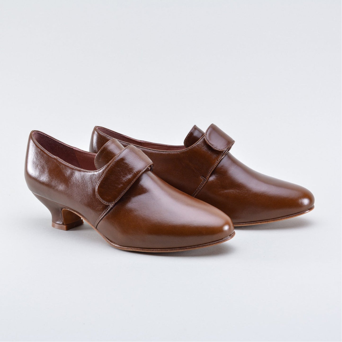 Kensington 18th Century Leather Shoes Wide (Walnut)