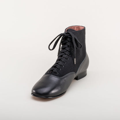 Larkspur Wool/Leather Lace-Up Boots (Black/Black)
