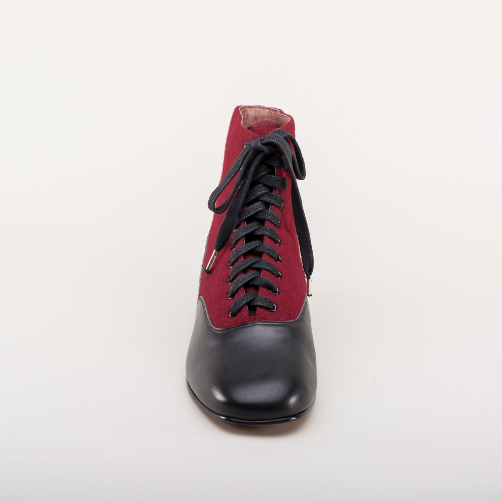 Larkspur Wool/Leather Lace-Up Boots (Burgundy/Black)