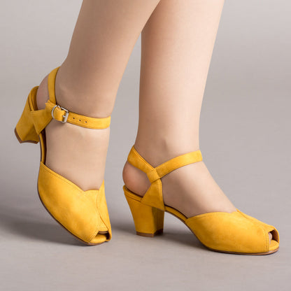 Lido Vintage Sandals (Yellow)
