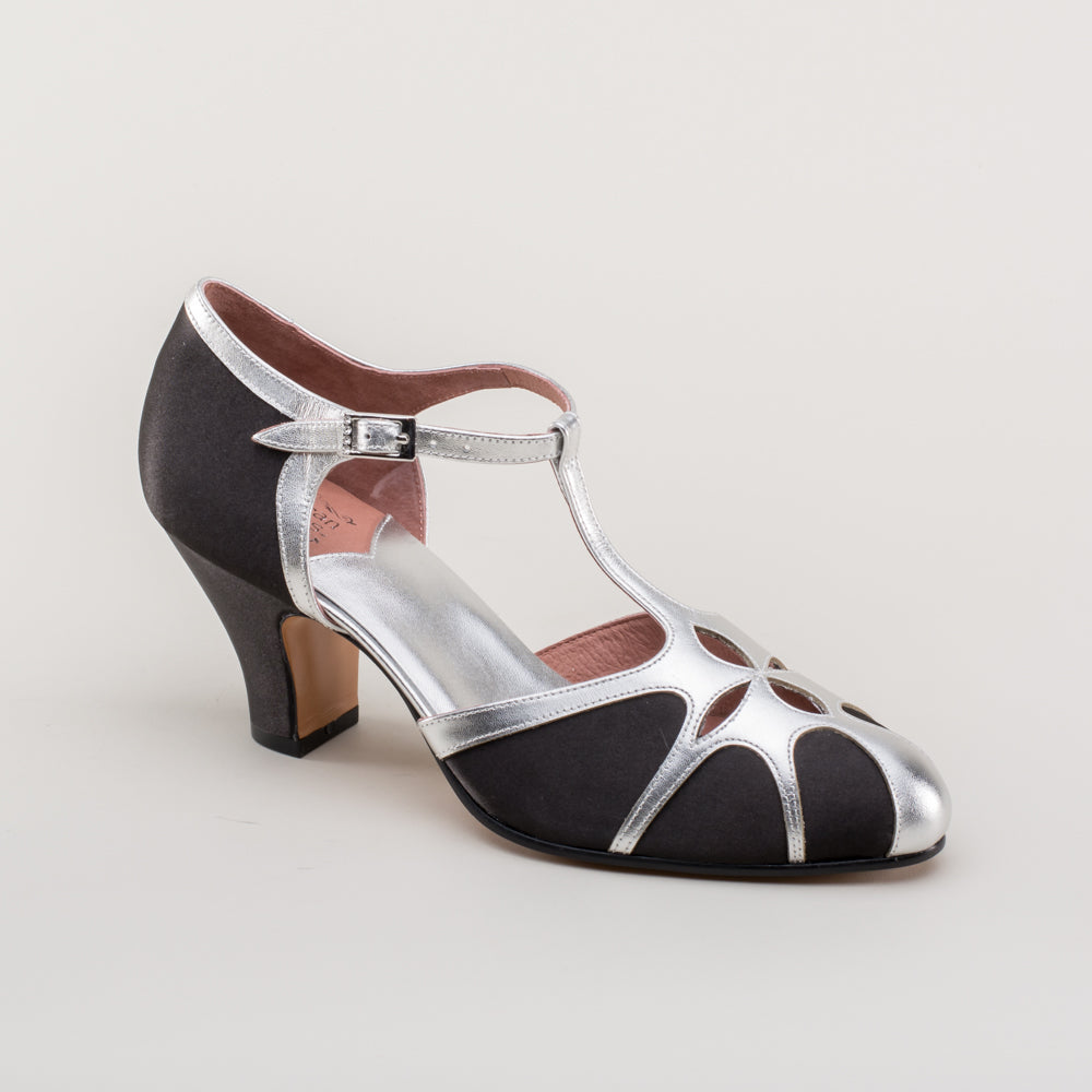 Lilith Vintage Flapper T-Straps Wide (Black/Silver)