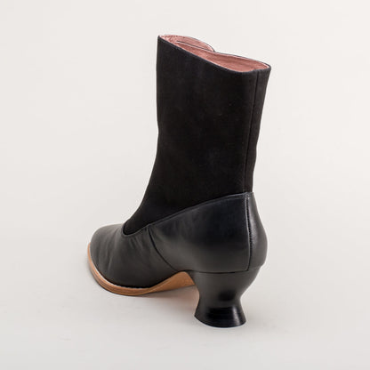 Manhattan Victorian Cloth-Top Button Boots (Black)