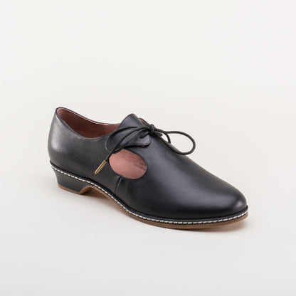 Mary Renaissance Shoes (Black)