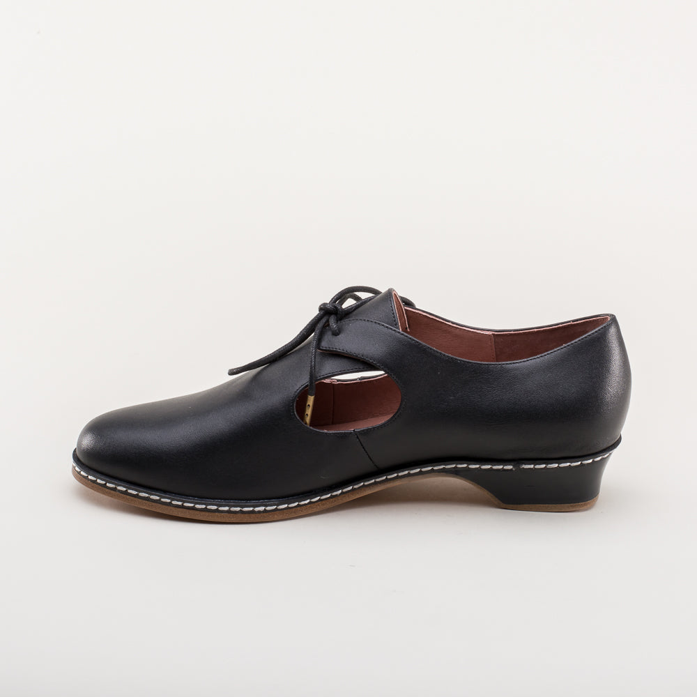 Mary Renaissance Shoes (Black)