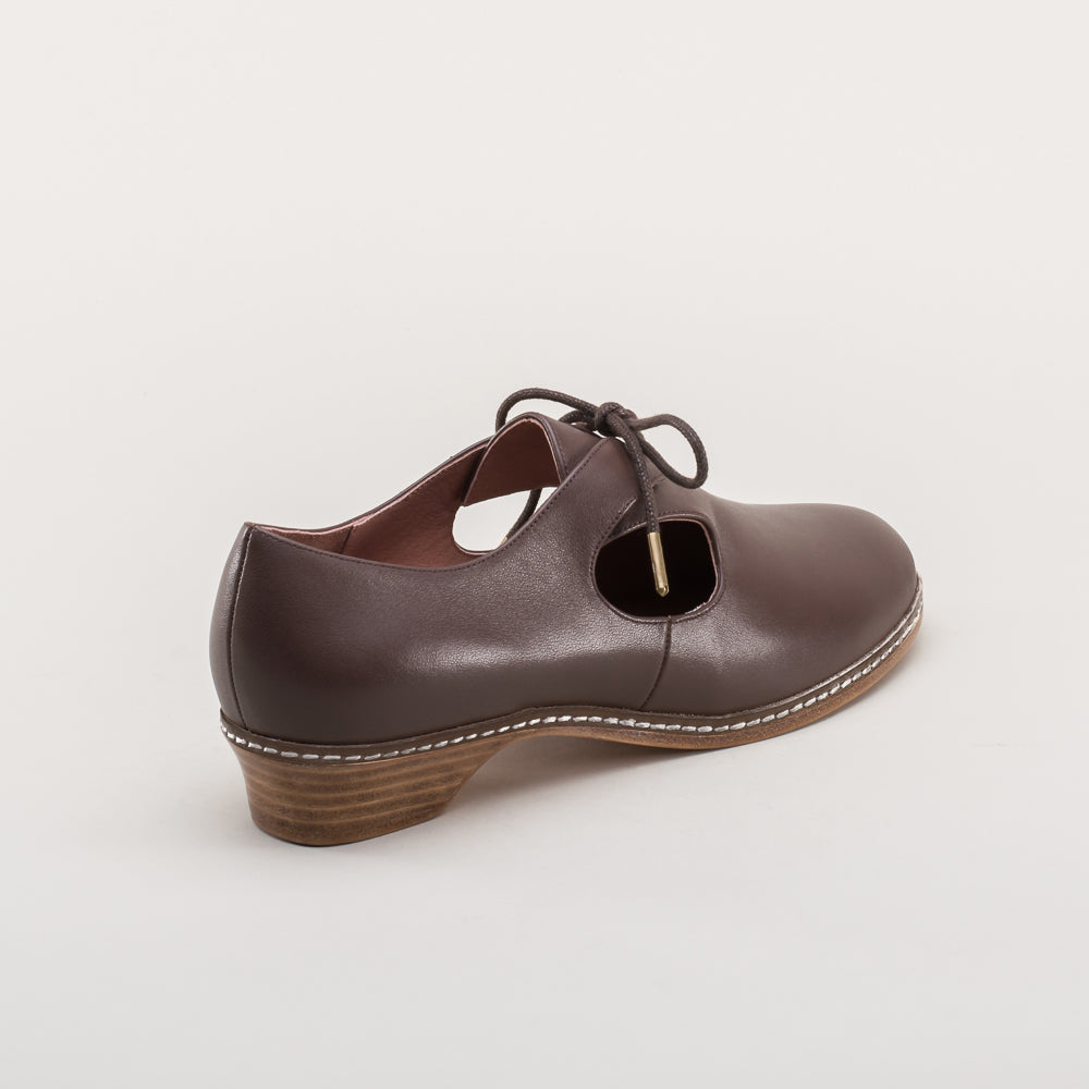 Mary Renaissance Shoes (Brown)