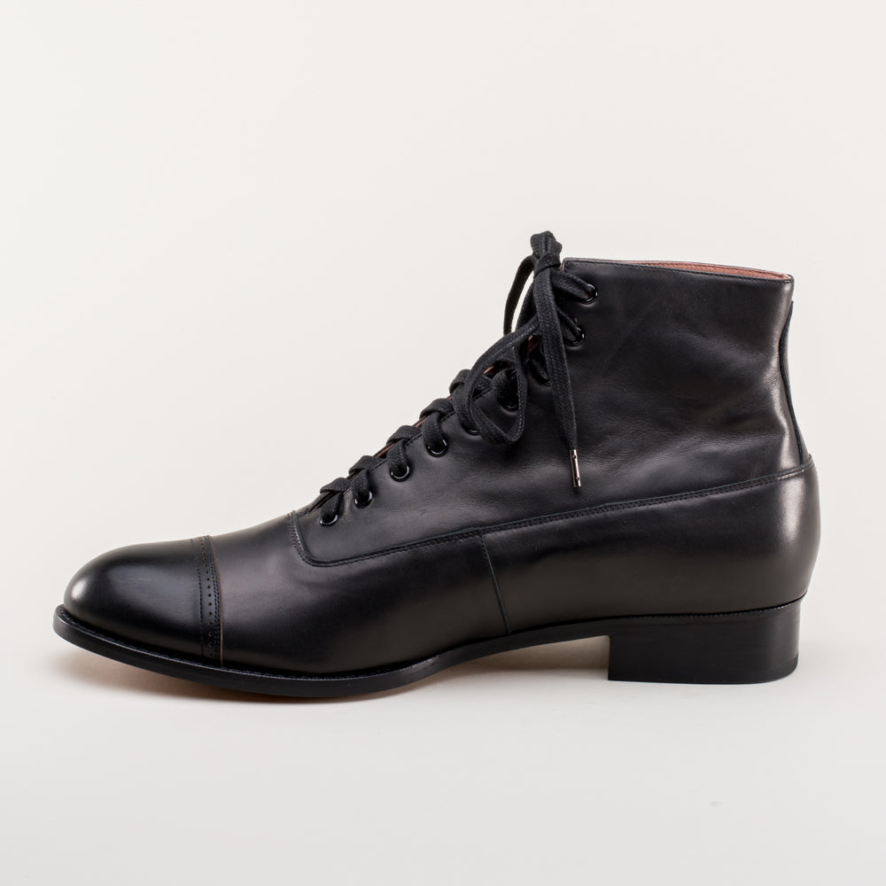 Noble Men's Vintage Lace-Up Boots (Black)