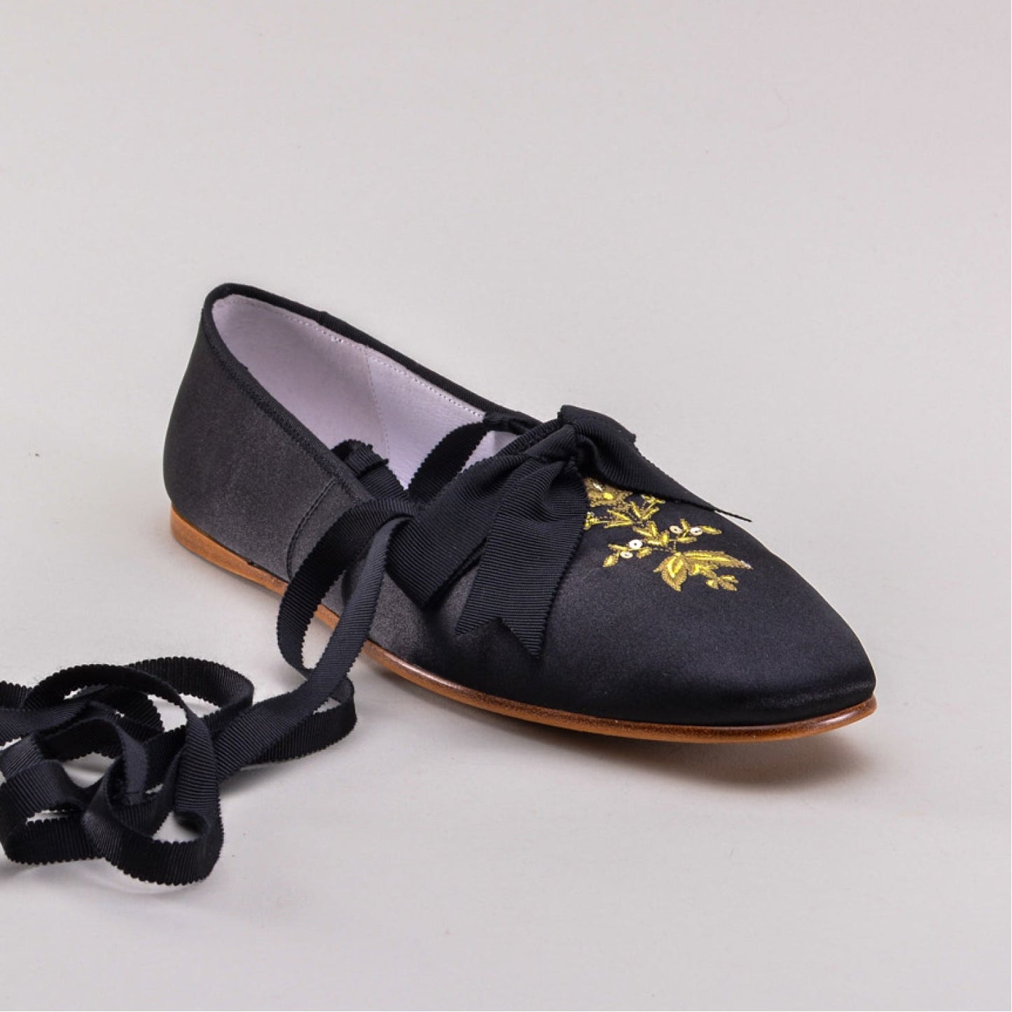 Penelope Regency Slippers (Black)